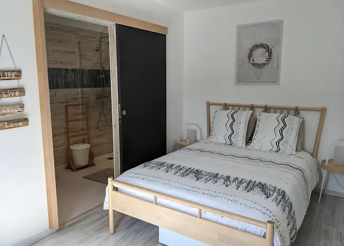 Chambre double indépendante BALI au sein du domaine PASSELOUP